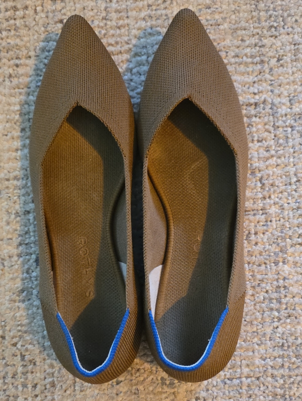 Rothys Women's Pointed Toe Ballet Flats in Taupe with Blue Trim. - Picture 2 of 5